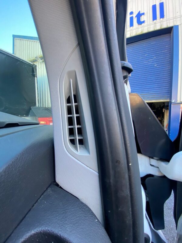 Ford Transit 2017 and for Ford Tourneo Custom 2016 Carbon Effect Air Vent Cover - Image 2