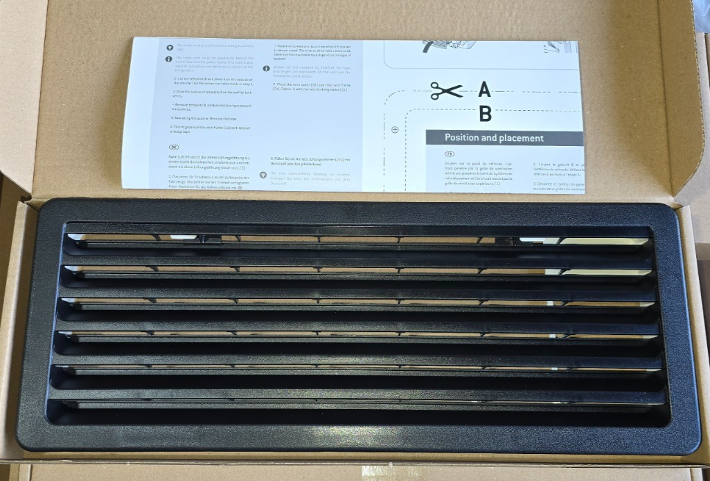 THETFORD FRIDGE COMPLETE SMALL BLACK VENT AND INNER FRAME 62445427 - Image 2